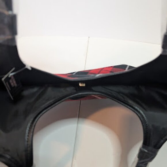 NWT Never Used Victoria’s Secret Plaid Tote Bag & Cozy Blanket Set - Picture 3 of 9